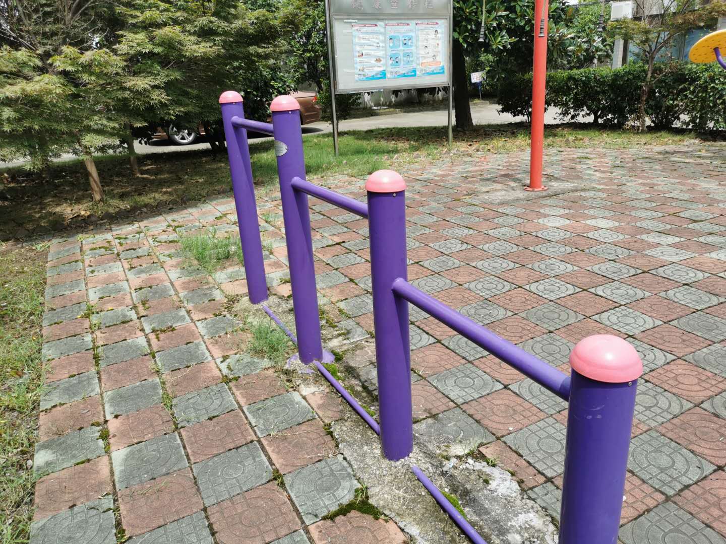 压腿架