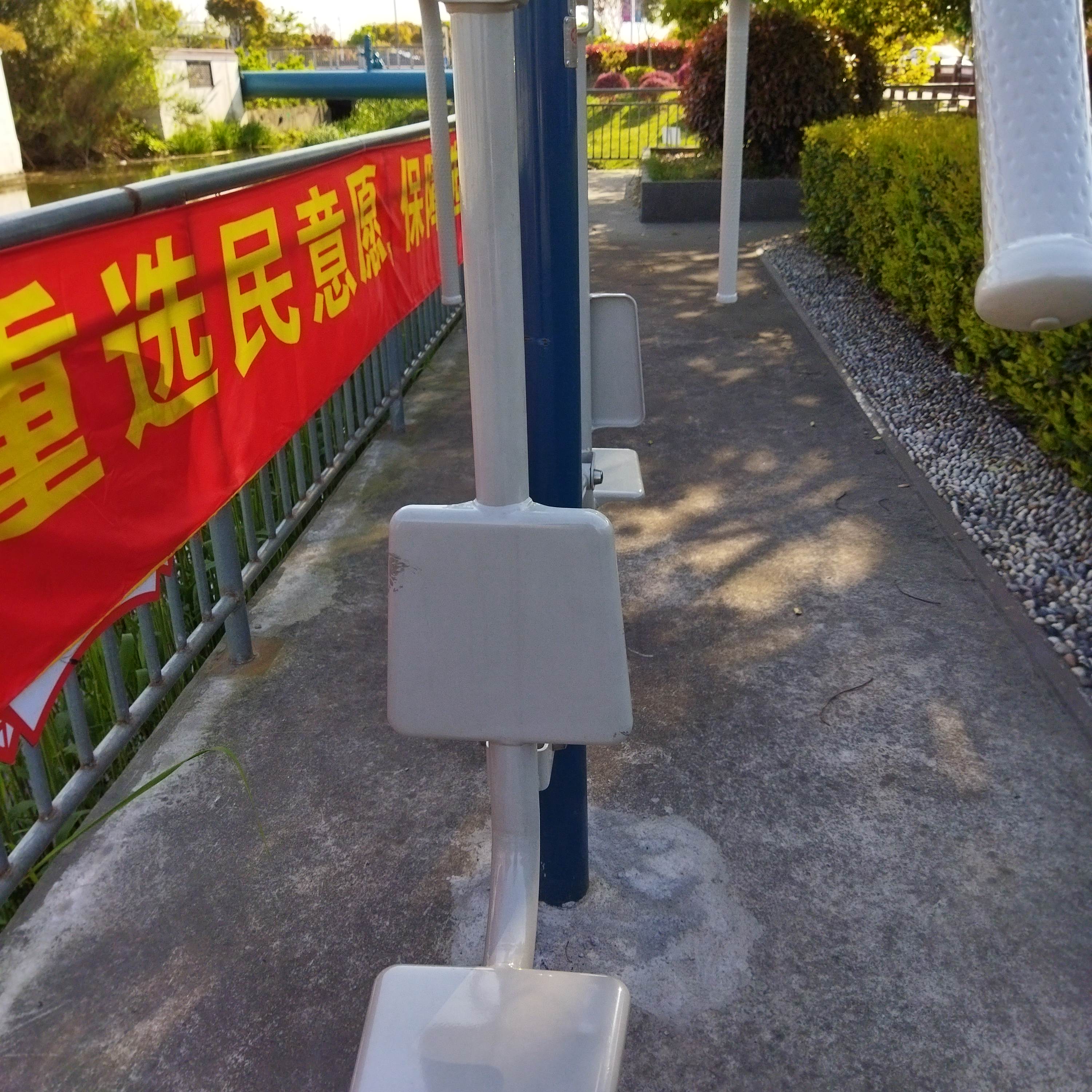 坐推训练器