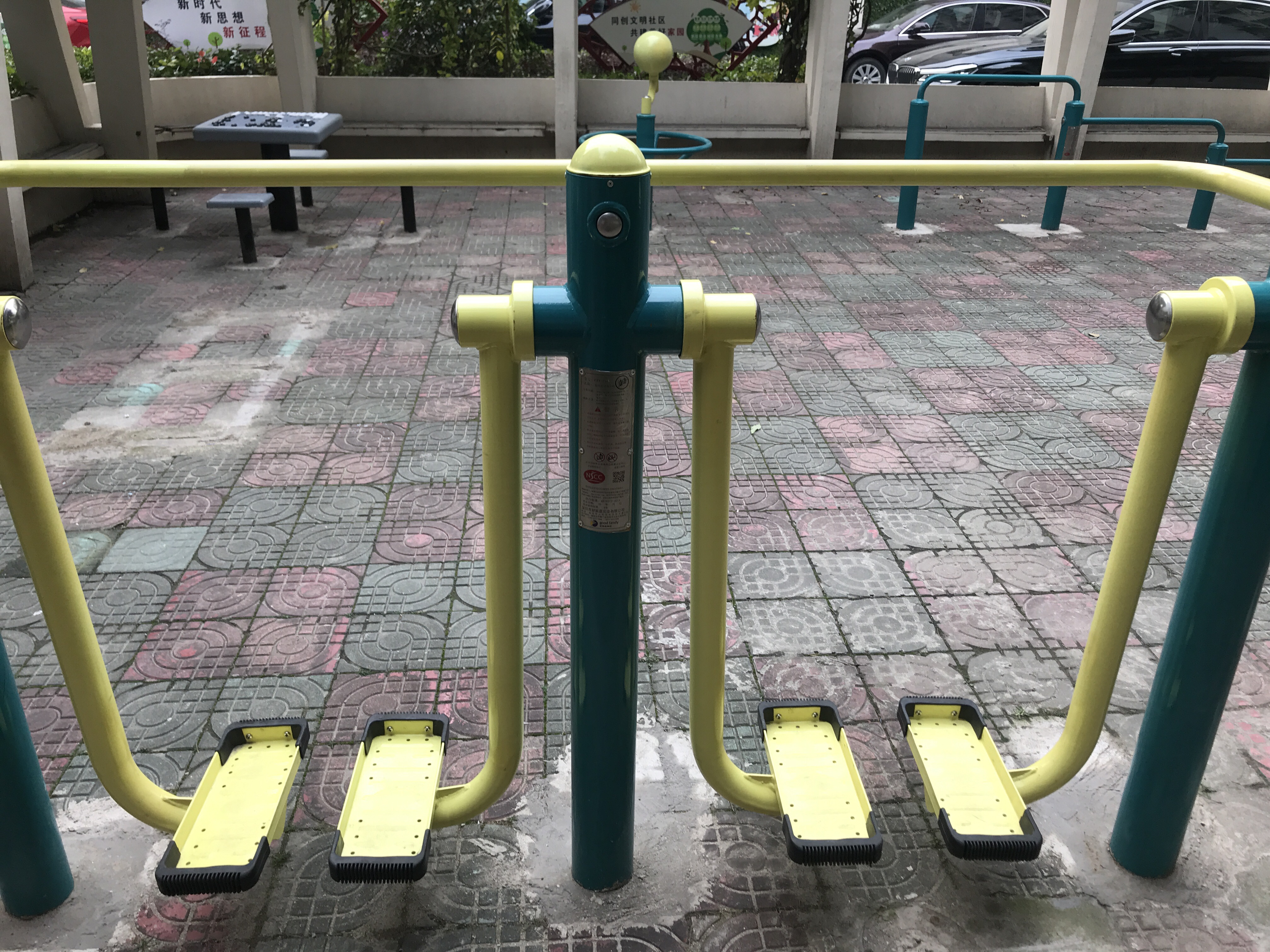 二位智能太空漫步機(jī)