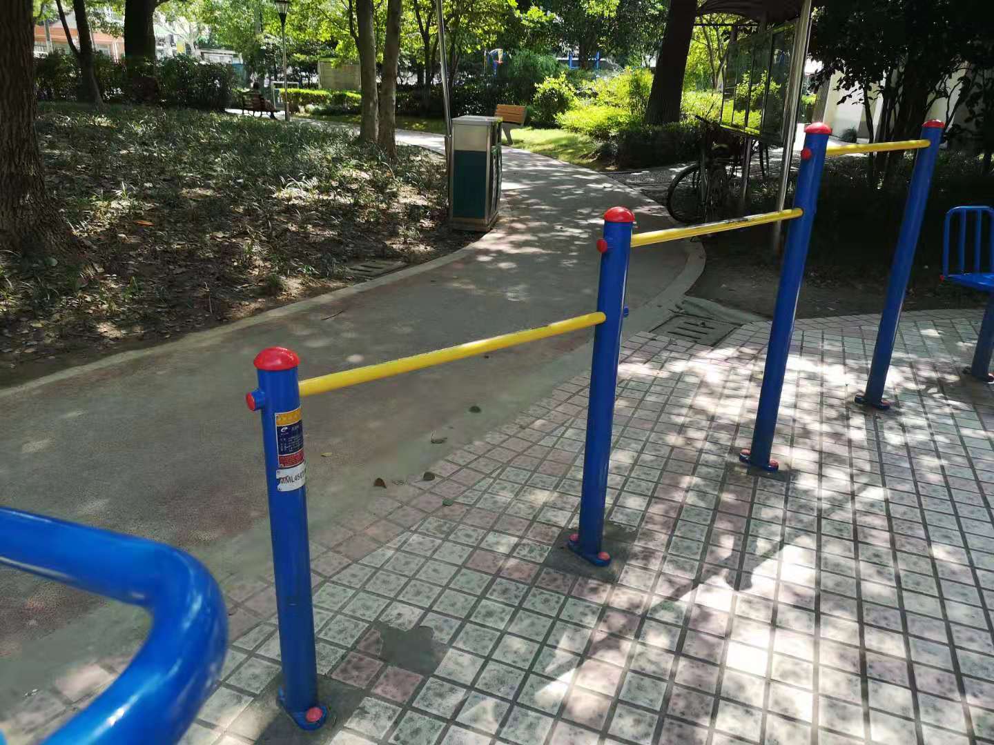 壓腿杠
