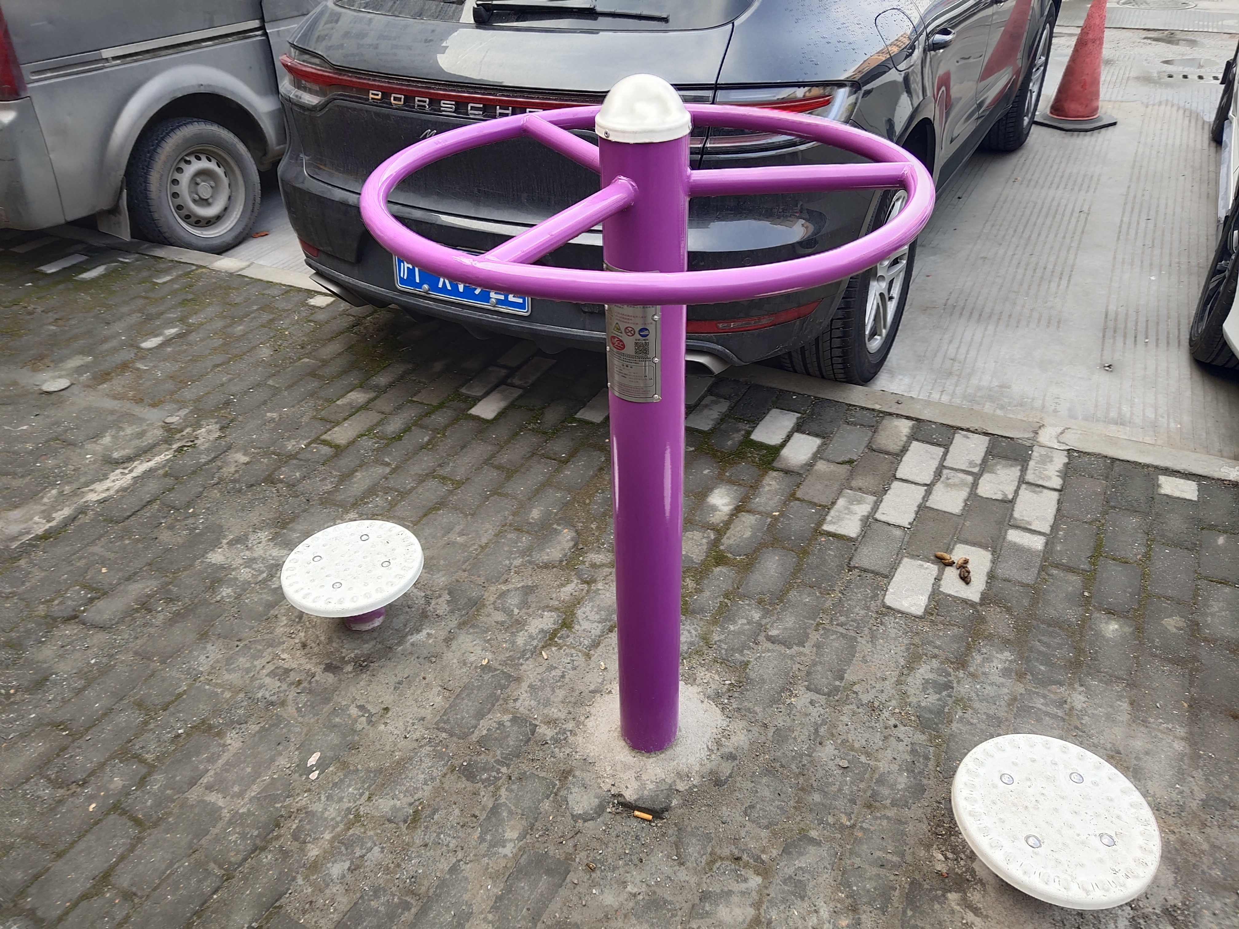 三人扭腰器