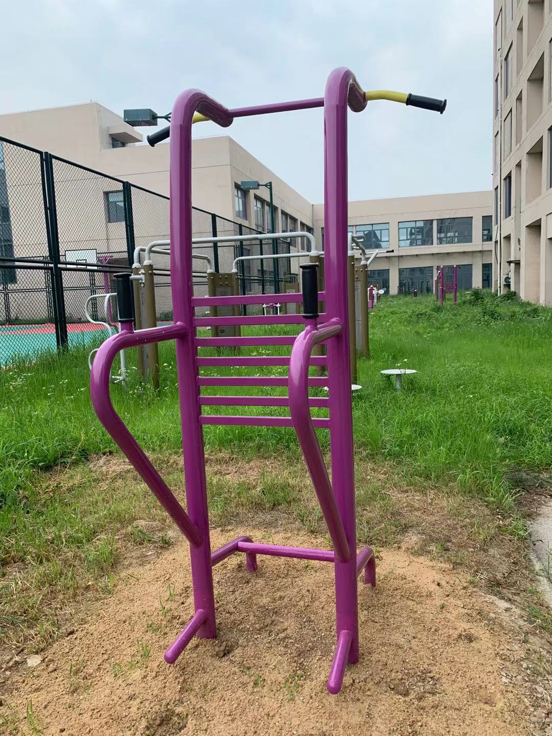 多功能訓(xùn)練器