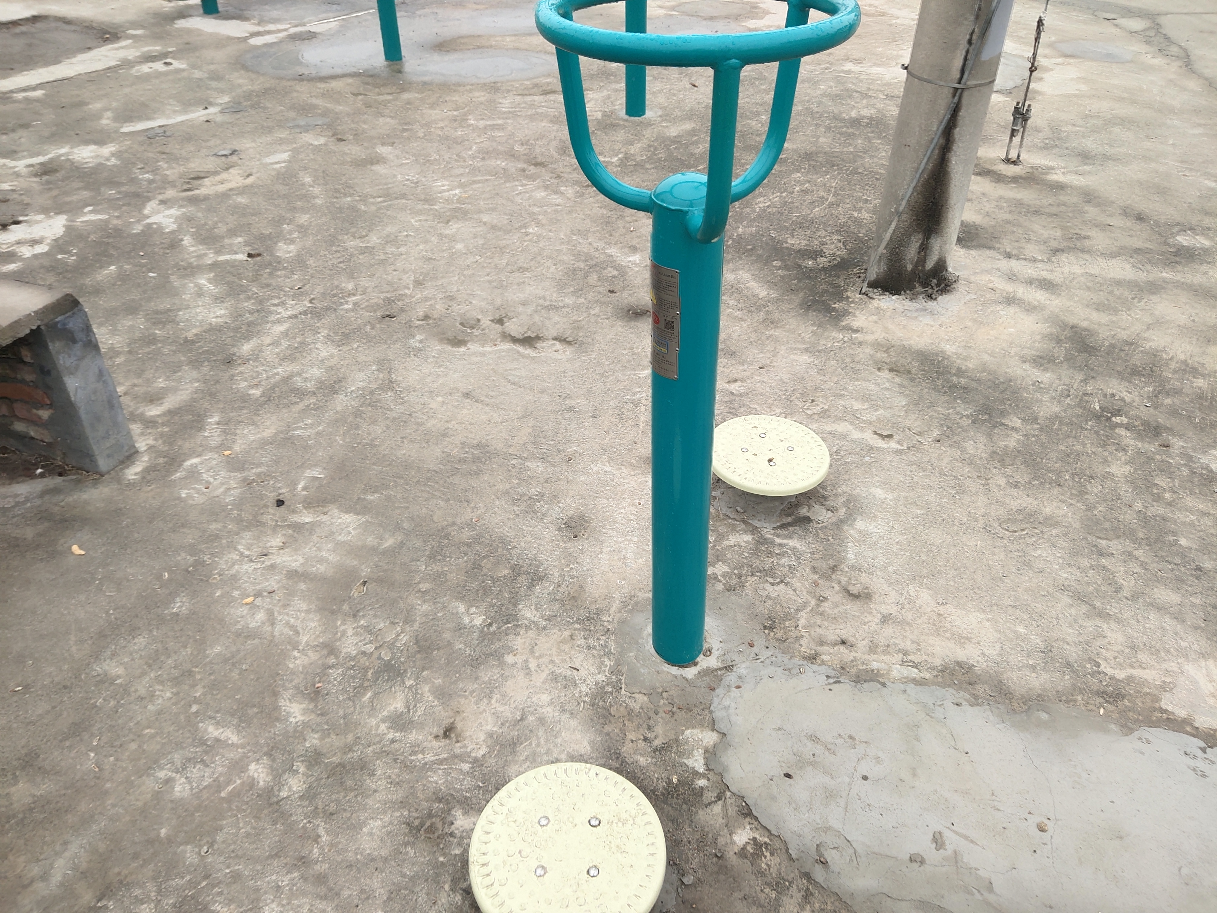 转轮扭腰器