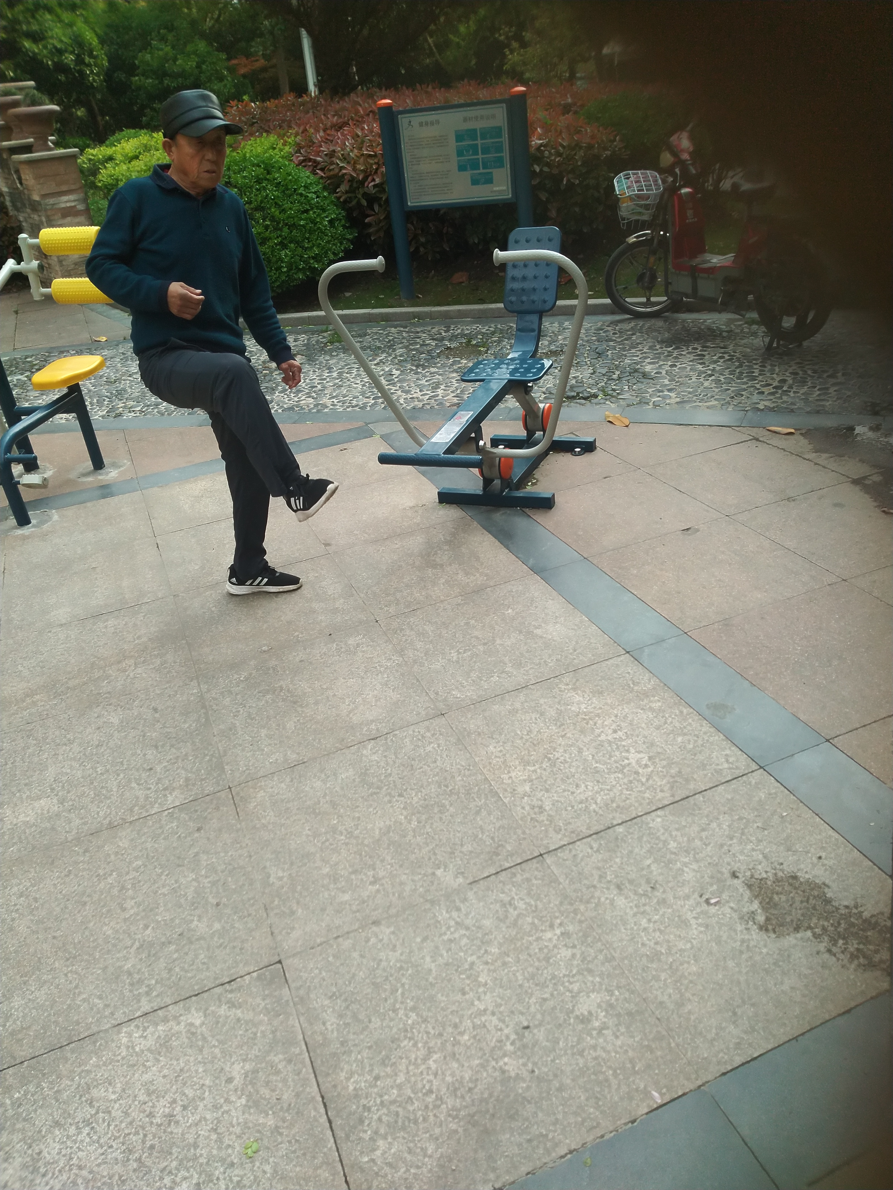 自重式劃船器