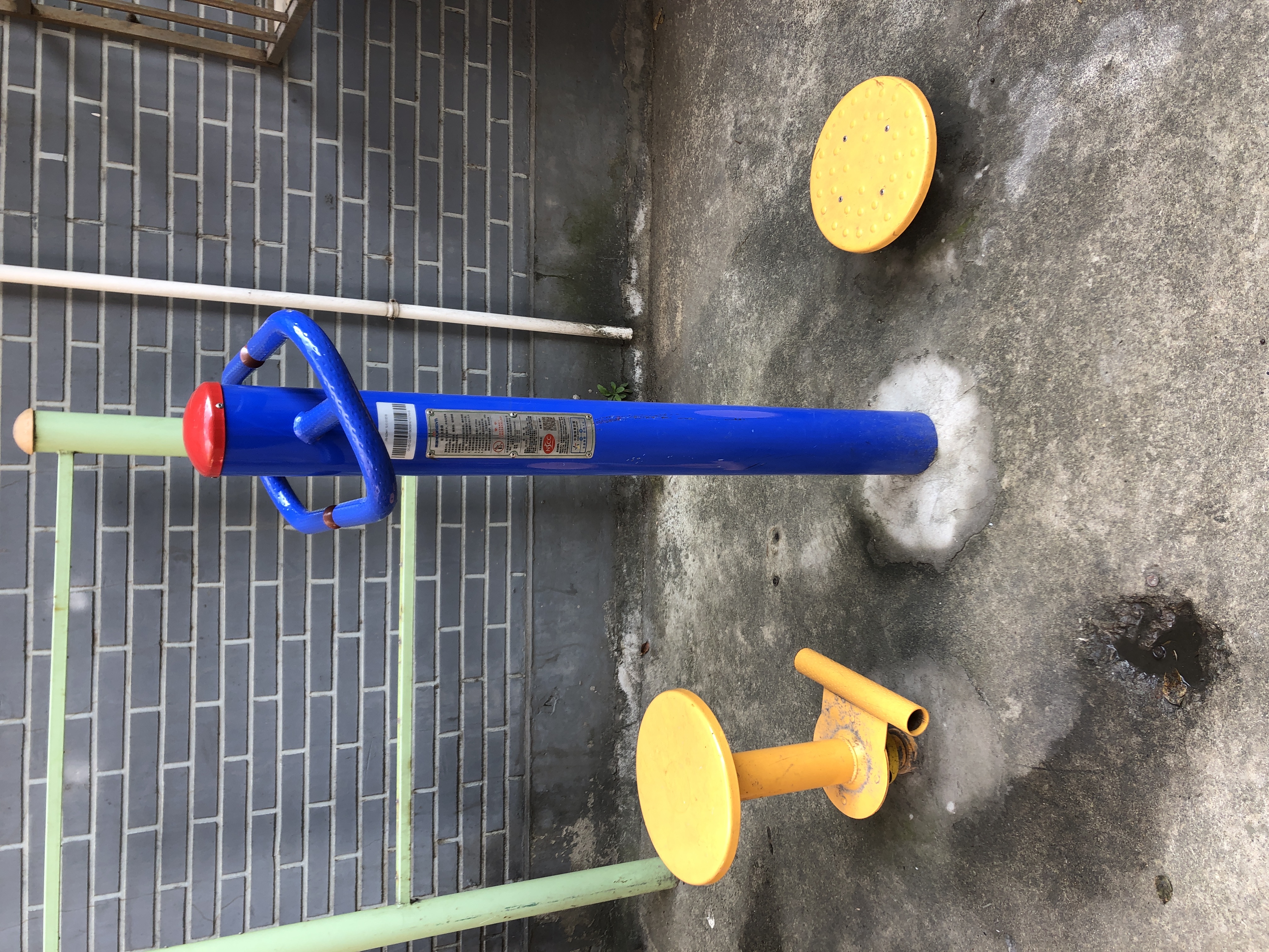 扭腰器