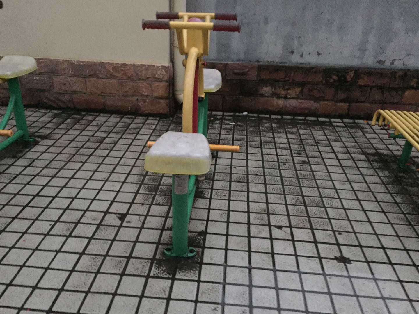 下肢康復(fù)器