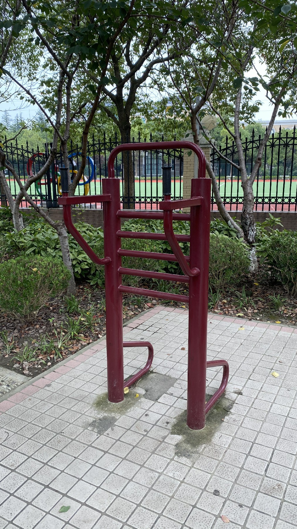多功能訓練器