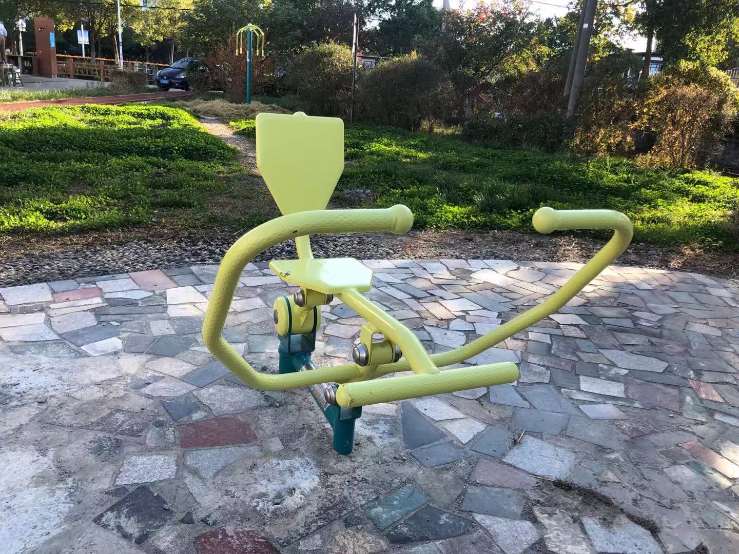 划船器