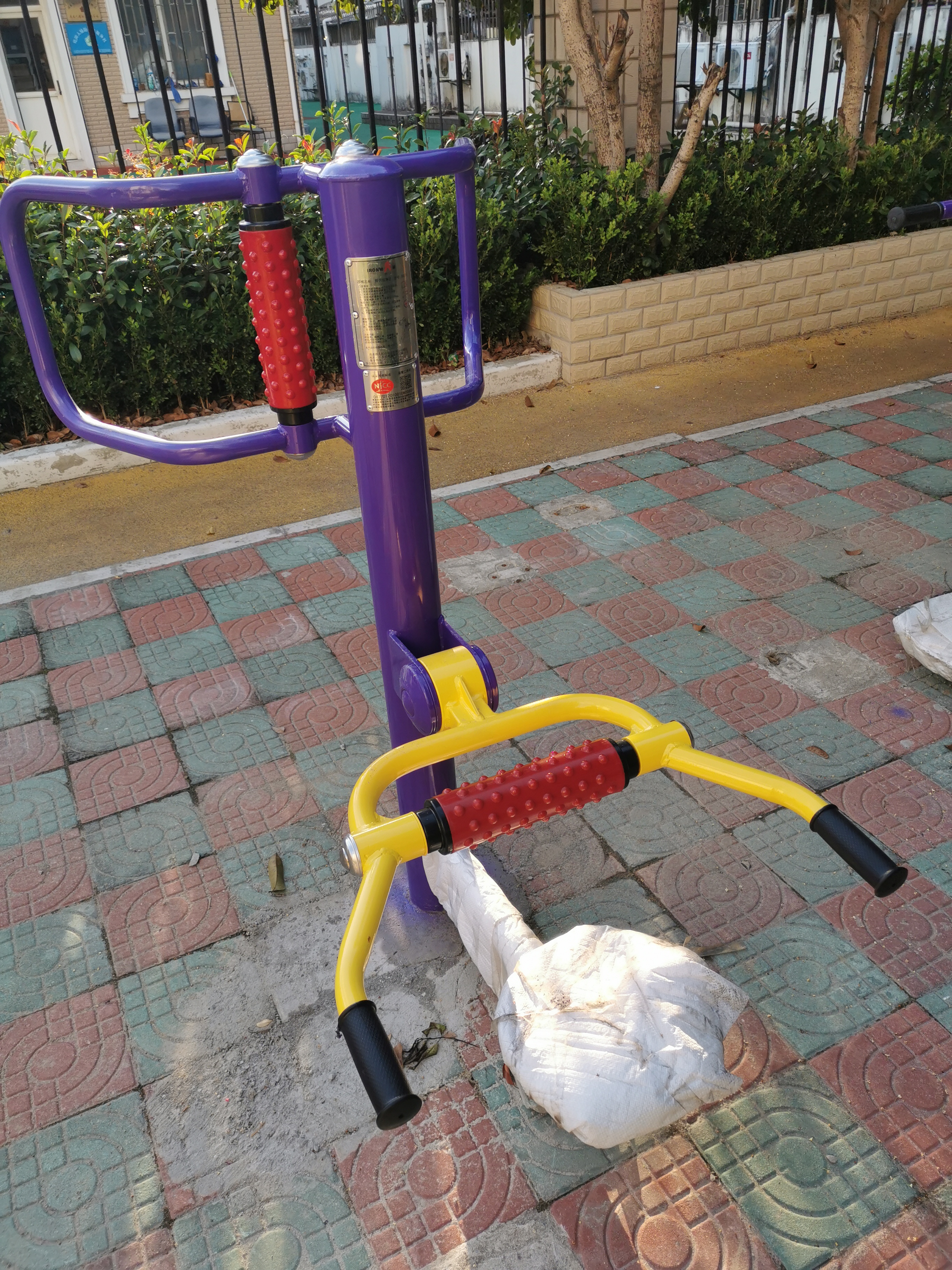腰背按摩器